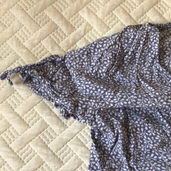 H&M Top - Picture 4 of 5